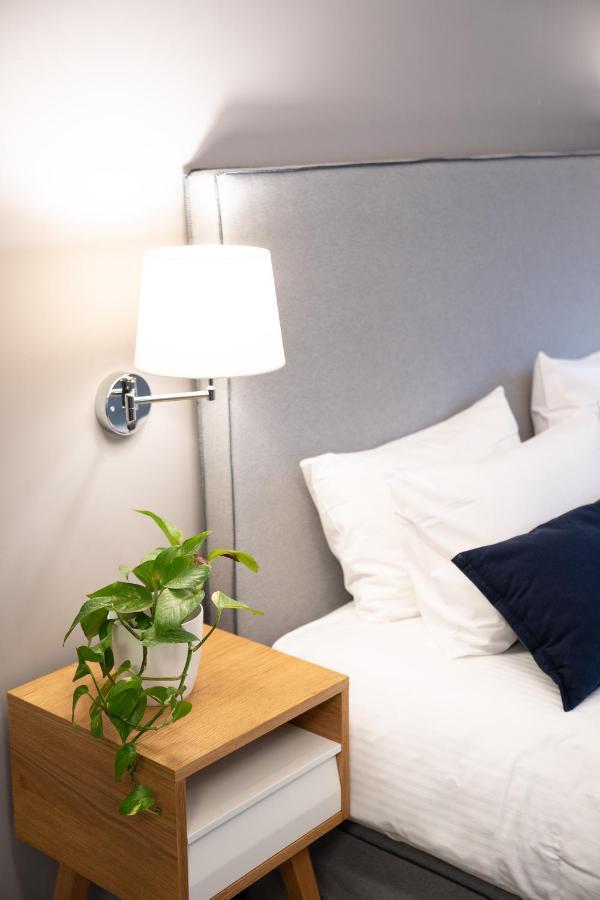 Chroma Fashion Rooms & Apartments Atenas Exterior foto